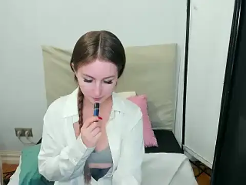 DonnaCam online show from 03-18-25, 06:39