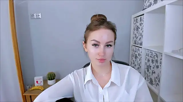 DonnaCam online show from 11-12-25, 04:33