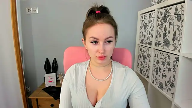 DonnaCam online show from 04-13-26, 08:46