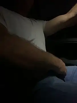 Snapshot of hintly chatting on 10-15-25, 12:02 hintly online show from 10-15-25, 12:02