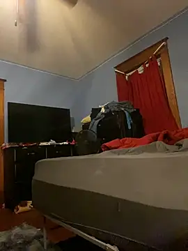 Snapshot of hintly chatting on 10-14-25, 11:22 hintly online show from 10-14-25, 11:22