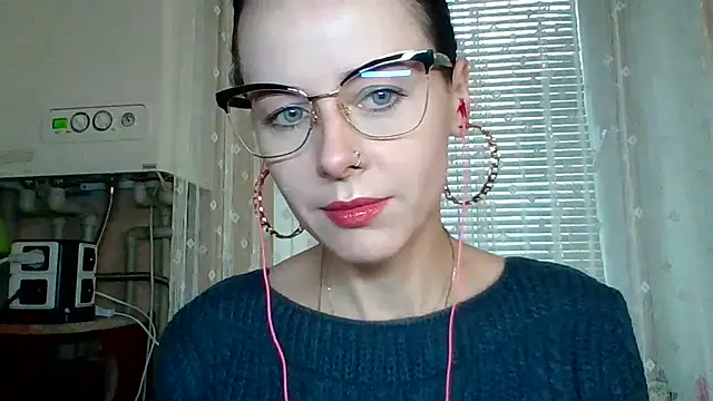 LuminousLady online show from 09-30-25, 07:25