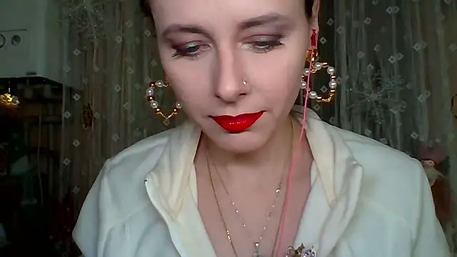 LuminousLady online show from 01-13-26, 05:28