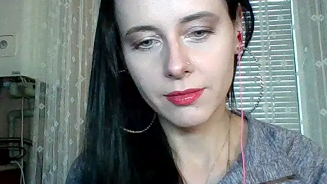 LuminousLady online show from 11-07-25, 12:42