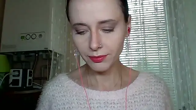 LuminousLady online show from 10-06-25, 01:01