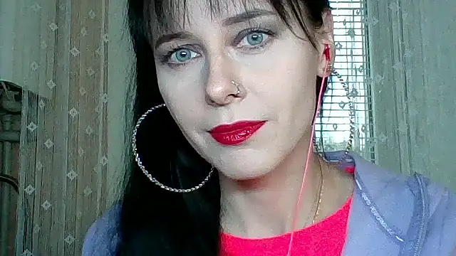 LuminousLady online show from 10-10-25, 01:34