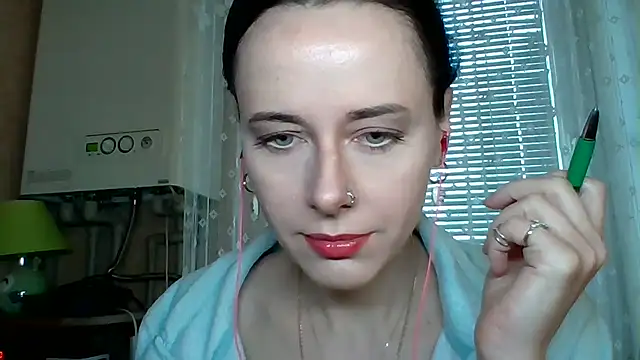 LuminousLady online show from 10-27-25, 08:26