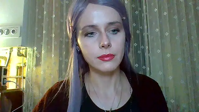 LuminousLady online show from 03-04-25, 09:22