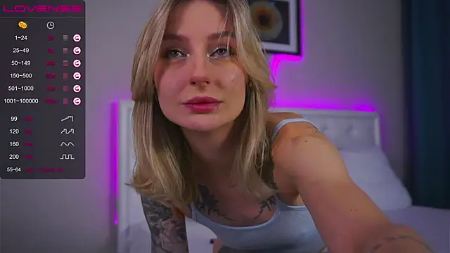 LeaCox  online show from 10-03-25, 07:43