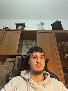 Snapshot of NaplesGuy04 chatting on 01-10-26, 04:46 NaplesGuy04 online show from 01-10-26, 04:46