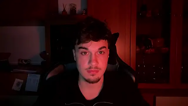 Snapshot of NaplesGuy04 chatting on 02-27-25, 11:15 NaplesGuy04 online show from 02-27-25, 11:15