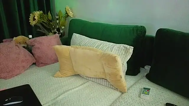 Snapshot of SweetAnia_ chatting on 06-29-26, 07:57 SweetAnia online show from 06-29-26, 07:57