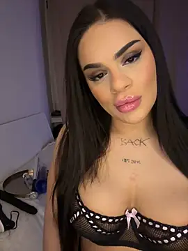 Snapshot of mrsbellanova chatting on 10-22-25, 10:08 mrsbellanova online show from 10-22-25, 10:08