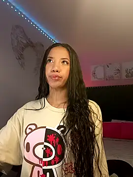 SallyWhitee online show from 04-07-26, 06:15