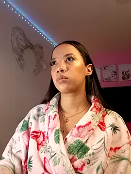 SallyWhitee online show from 02-24-26, 04:35