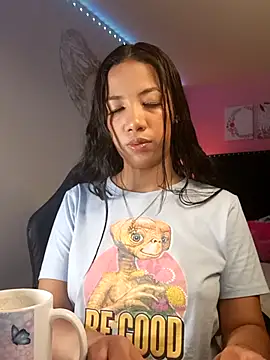 SallyWhitee online show from 03-01-26, 06:24