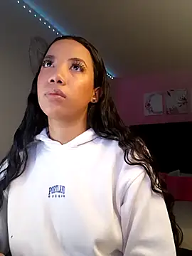 SallyWhitee online show from 03-09-26, 07:01