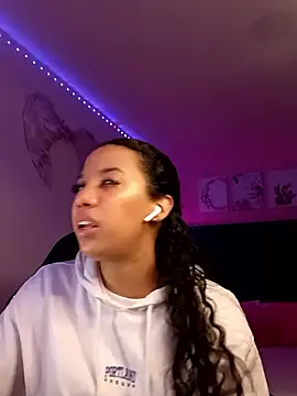 SallyWhitee online show from 01-09-26, 05:25