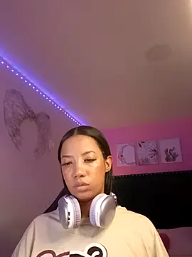 SallyWhitee online show from 02-08-26, 05:05