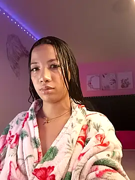 SallyWhitee online show from 02-16-26, 04:55