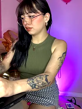 Snapshot of Valu_euphoria chatting on 10-06-25, 11:27 Valu euphoria online show from 10-06-25, 11:27