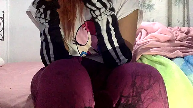 sharonlopez9611 online show from 11-19-25, 03:17