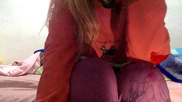 sharonlopez9611 online show from 12-14-25, 04:08