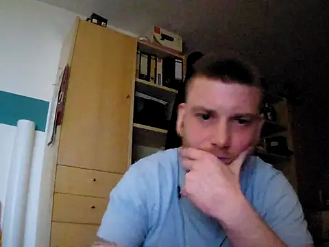 Foxtrott 242 online show from 11-23-25, 01:37