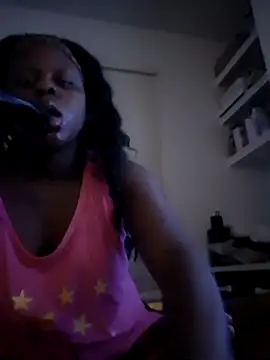 Snapshot of CocoaDoll22 chatting on 11-11-25, 12:22 CocoaDoll22 online show from 11-11-25, 12:22