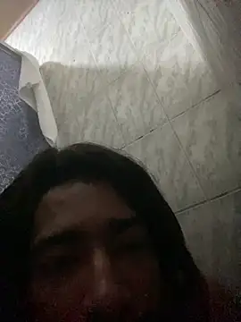 Snapshot of Mineirinho043 chatting on 06-15-26, 01:11 Mineirinho043 online show from 06-15-26, 01:11
