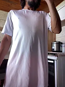 Snapshot of Mineirinho043 chatting on 03-13-26, 12:10 Mineirinho043 online show from 03-13-26, 12:10