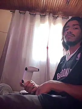 Snapshot of Mineirinho043 chatting on 04-13-26, 02:21 Mineirinho043 online show from 04-13-26, 02:21