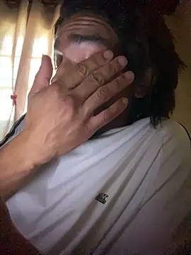 Snapshot of Mineirinho043 chatting on 03-26-26, 10:02 Mineirinho043 online show from 03-26-26, 10:02