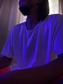 Snapshot of Mineirinho043 chatting on 03-16-26, 10:52 Mineirinho043 online show from 03-16-26, 10:52