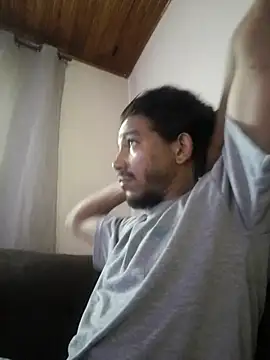 Mineirinho043 online show from 10-18-25, 02:30