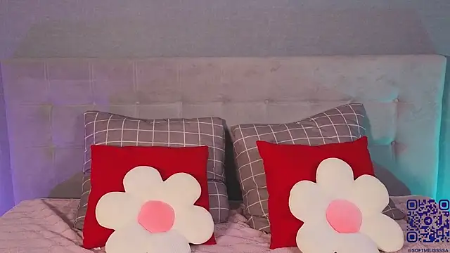 Snapshot of soft_babe chatting on 05-29-26, 04:57 soft babe online show from 05-29-26, 04:57