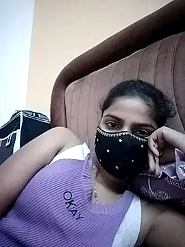 Snapshot of fuungirl38 chatting on 05-11-26, 03:51 fuungirl38 online show from 05-11-26, 03:51