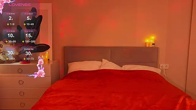 Mia Luw online show from 10-21-25, 03:39