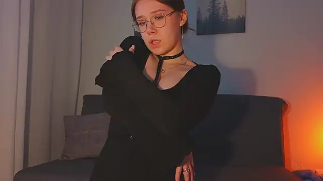 Mia Luw online show from 04-08-26, 02:24