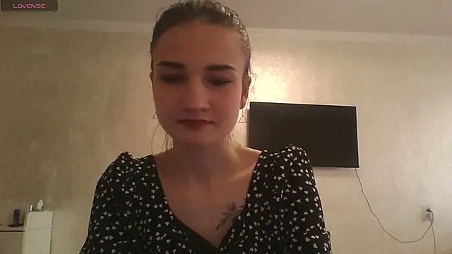 Snapshot of RoyalDessertt chatting on 03-07-25, 08:34 RoyalDessertt online show from 03-07-25, 08:34
