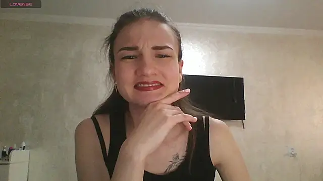 Snapshot of RoyalDessertt chatting on 03-19-25, 08:55 RoyalDessertt online show from 03-19-25, 08:55