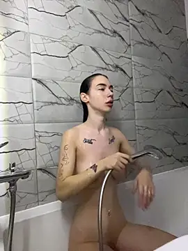 Celine Roxelle online show from 12-16-25, 08:51