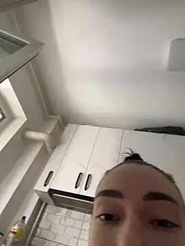 Celine Roxelle online show from 03-11-26, 02:11