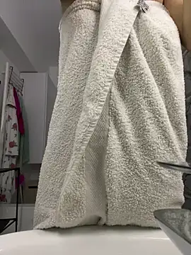 Celine Roxelle online show from 09-30-25, 10:05