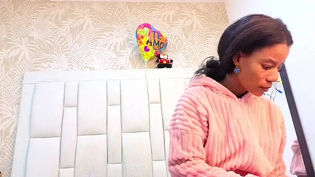 dafnnelewis online show from 02-04-26, 11:16