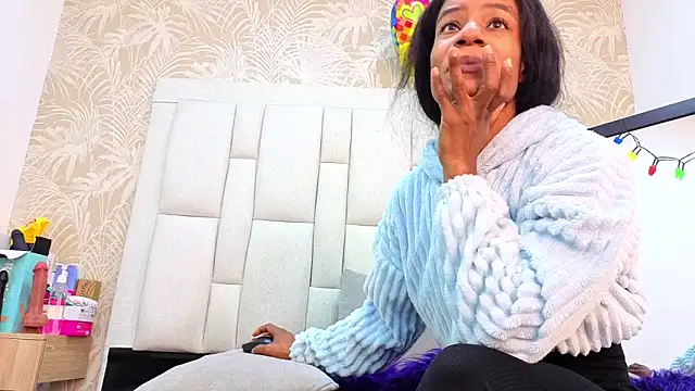 dafnnelewis online show from 01-07-26, 11:15