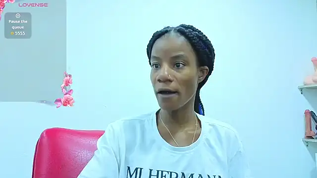 Snapshot of dafnnelewis chatting on 07-09-26, 11:20 dafnnelewis online show from 07-09-26, 11:20