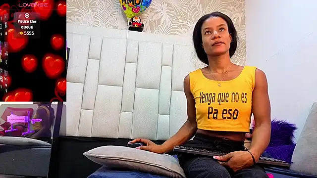 dafnnelewis online show from 03-12-26, 11:14