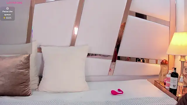 Snapshot of cattaleya_get chatting on 02-02-26, 12:15 cattaleya get online show from 02-02-26, 12:15