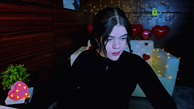 Snapshot of elmira_rose chatting on 02-15-25, 10:44 elmira rose online show from 02-15-25, 10:44